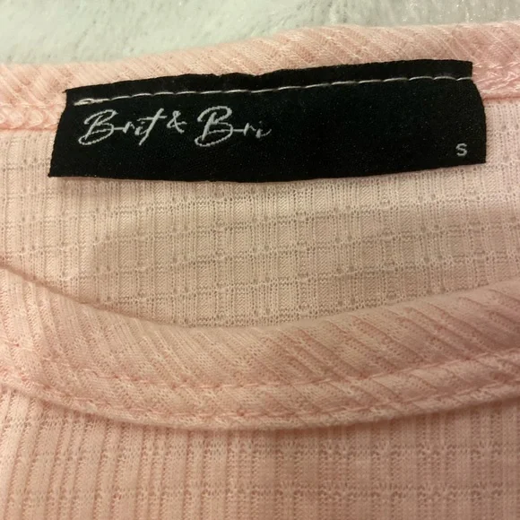 Top - Picture 2 of 2